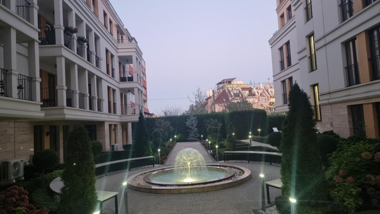 Apartment In Evargreen Complex With Terrace Varna Exterior photo